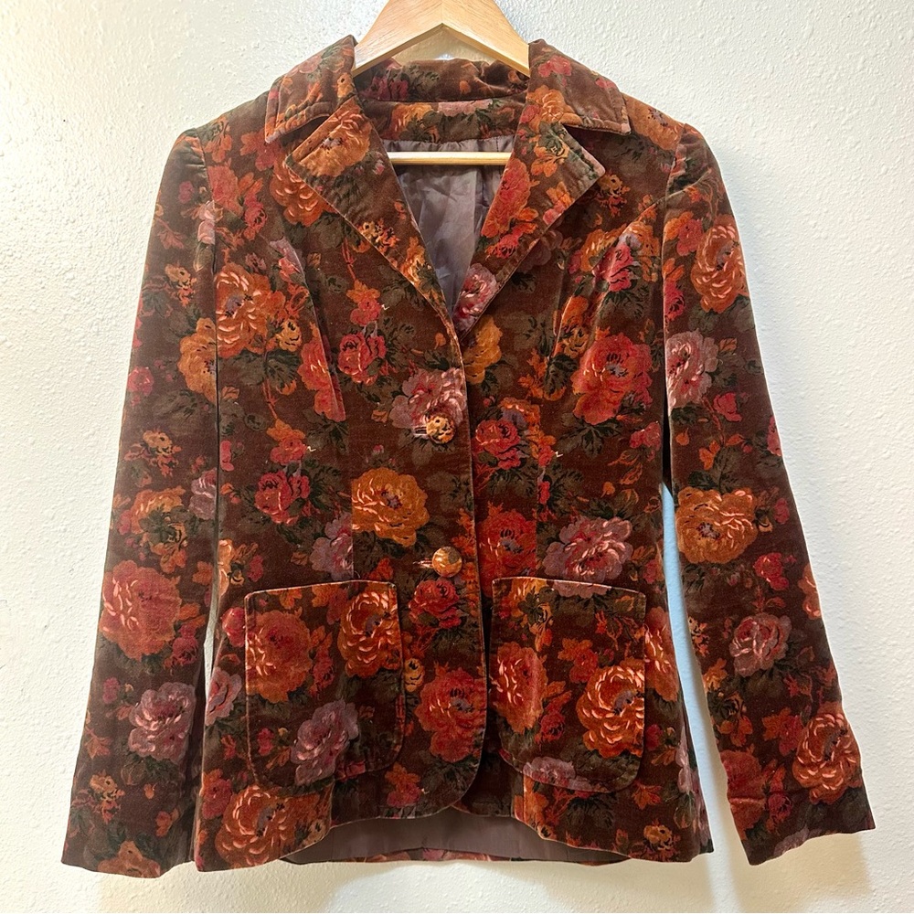 Vintage 70s Dark Rose Floral Burgundy Brown Velvet Tapestry Fitted Blazer Jacket